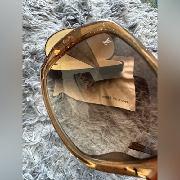 Authentic LOUIS VUITTON Monogram Honey Speckling Frame Obsession Sunglasses - Picture 7 of 12